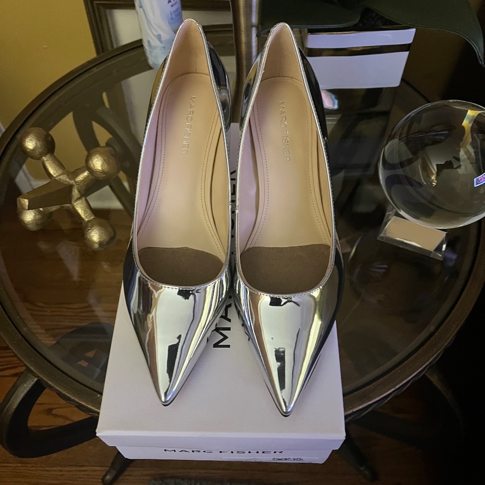 MARC FISHER - NEW - Alola 2 Pump - Metallic Silver - 7.5 M